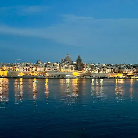 Sea View Modern Apartament *