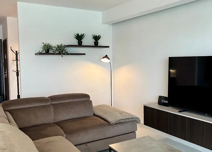 Sea View Modern Apartment Sliema